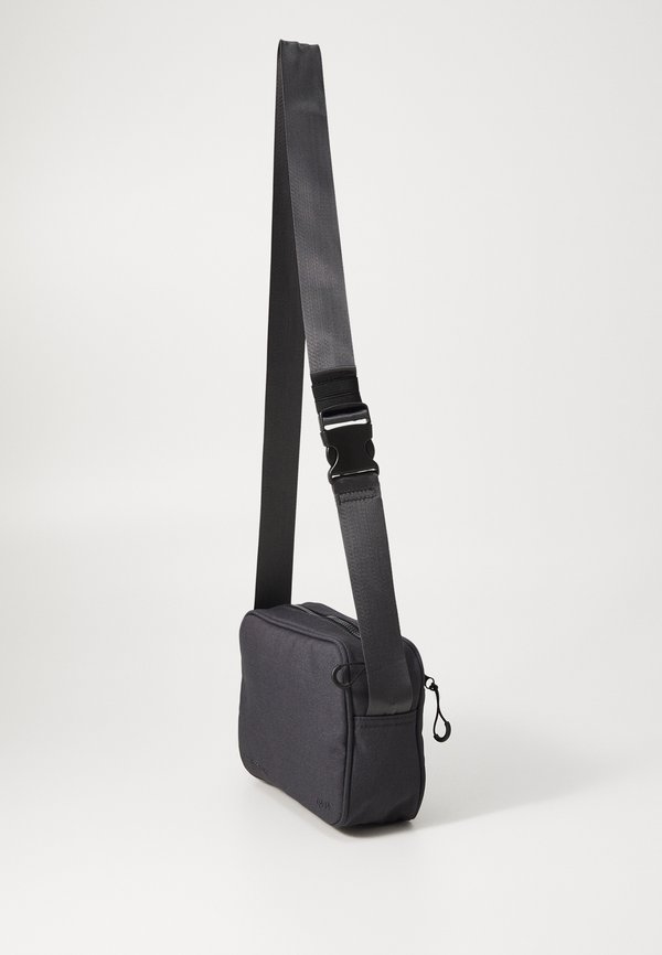 TECH CROSSBODY BAG UNISEX - Cross body bag3