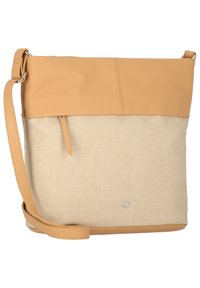 Tan-läder och beige tyg axelremsväska, med dragkedja upptill, justerbar rem och en framficka med subtil logotypdetalj.