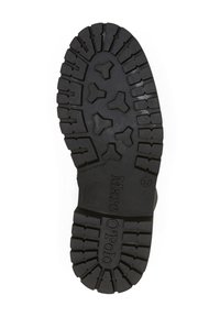Schwarze Schuhsohle mit ausgeprägtem Profil, das sechseckige Formen und auffällige Rillen aufweist. Die Marke "Marc O'Polo" ist an der Seite eingeprägt.