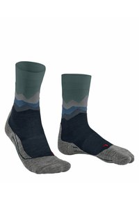 Calcetines de tripulación con un patrón en verde, gris y azul, con un puño acanalado, que presentan un talón y una puntera reforzados, y suelas texturizadas en gris.
