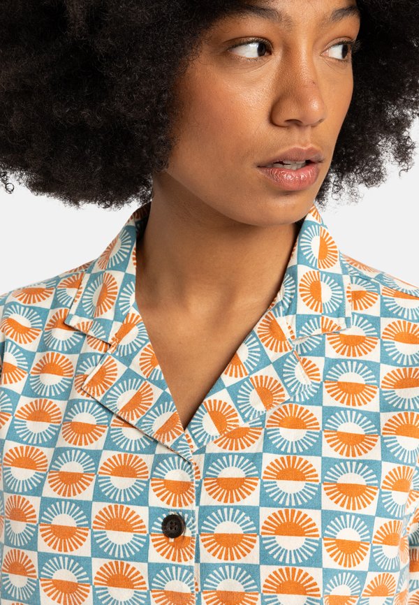 Button-down blouse - blz4