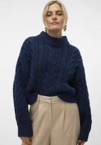 Vero Moda VMDREAM CROP - Stickad tröja - navy blazer