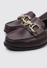 Sandra Fontán Slipper - burgundy