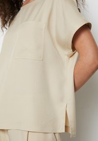 Marc O'Polo STYLE SHORT SLEEVE CREW NECK SOLID - Basic T-shirt - dusty field