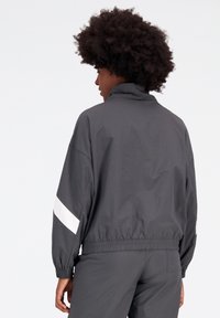 New Balance ATHLETICS JACKET - Summer jacket - blacktop