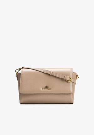 Beige leren crossbodytas met verstelbare riem, klepsluiting en goudkleurig Wittchen-logo en metalen accenten.