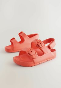 Unausgewählt, red
