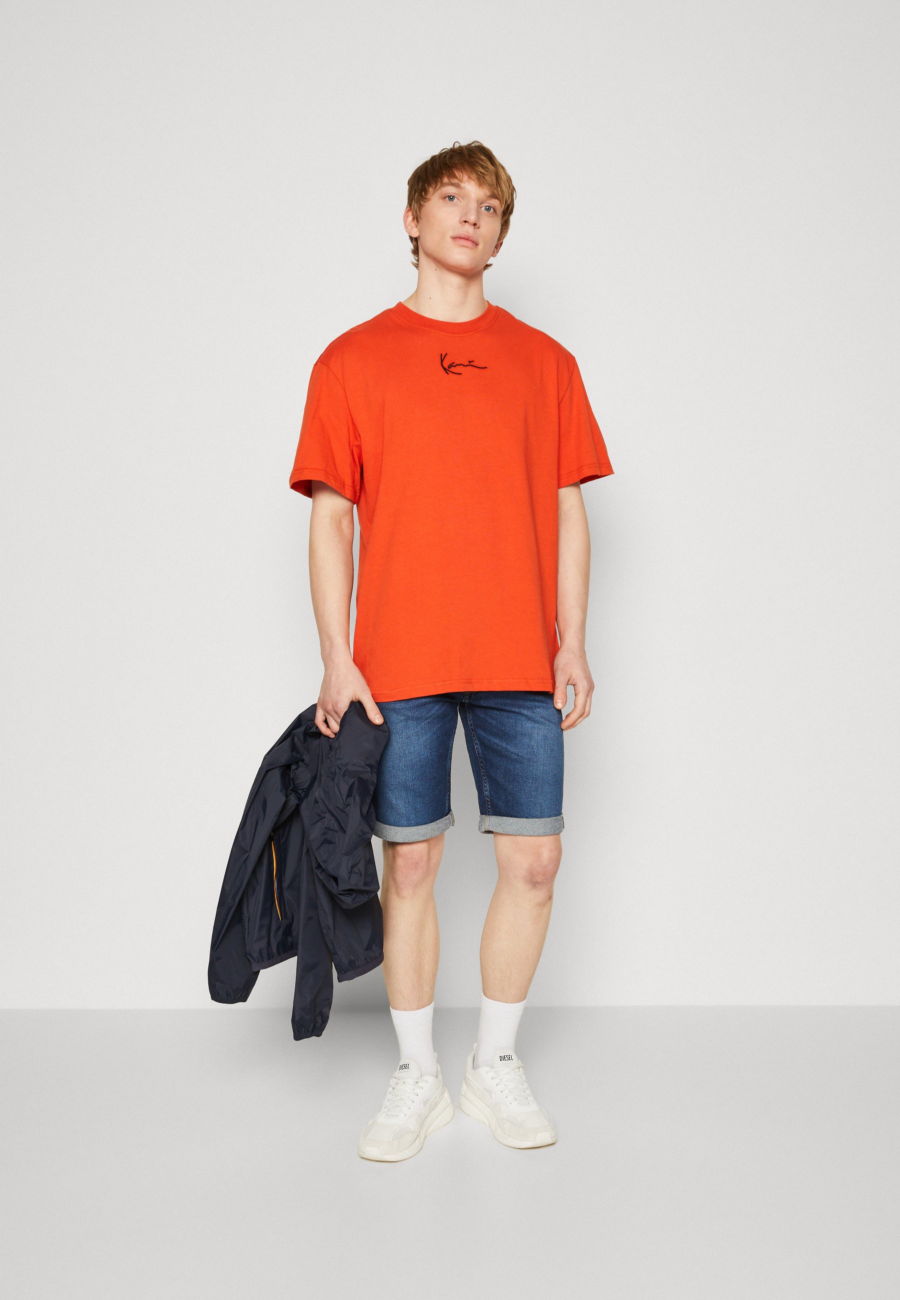 T-shirt Karl Kani Oversize Bleu Ciel - Taille M, Streetwear, Occasion Très Bon État