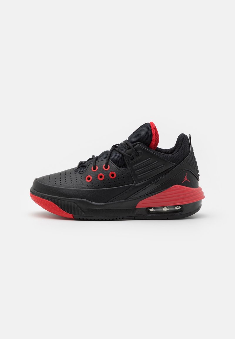 Jordan JORDAN MAX AURA 5 UNISEX - Koripallokengät - black/university red/black