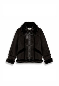 Schwarze Lammfelljacke mit Pelzkragen, -bündchen, Frontreißverschluss und dekorativen Toggle-Verschlüssen. Spiralförmige Stickerei an den Ärmeln und Schnallen-Detail am Kragen.