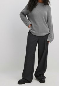 NA-KD Trui - grey