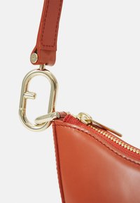 Furla PRIMAVERA - Kabelka - cannella