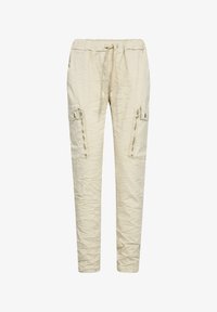 Neselectat, 112 bone