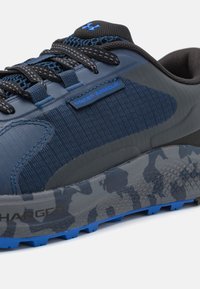 Under Armour BANDIT TRAIL 3 - Trail hardloopschoenen - academy/black/team royal