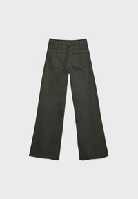 Jeans a gamba larga verde scuro con vita alta, dotati di due tasche posteriori e orlo grezzo per un design casual.