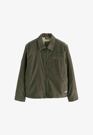 Olivgrüne Corduroyjacke mit Frontreißverschluss, zwei Seitentaschen, einer Brusttasche mit Reißverschluss und einem weichen Innenfutter, das am Kragen sichtbar ist.