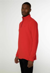 Protest PERFECTO - Felpa in pile - mars red