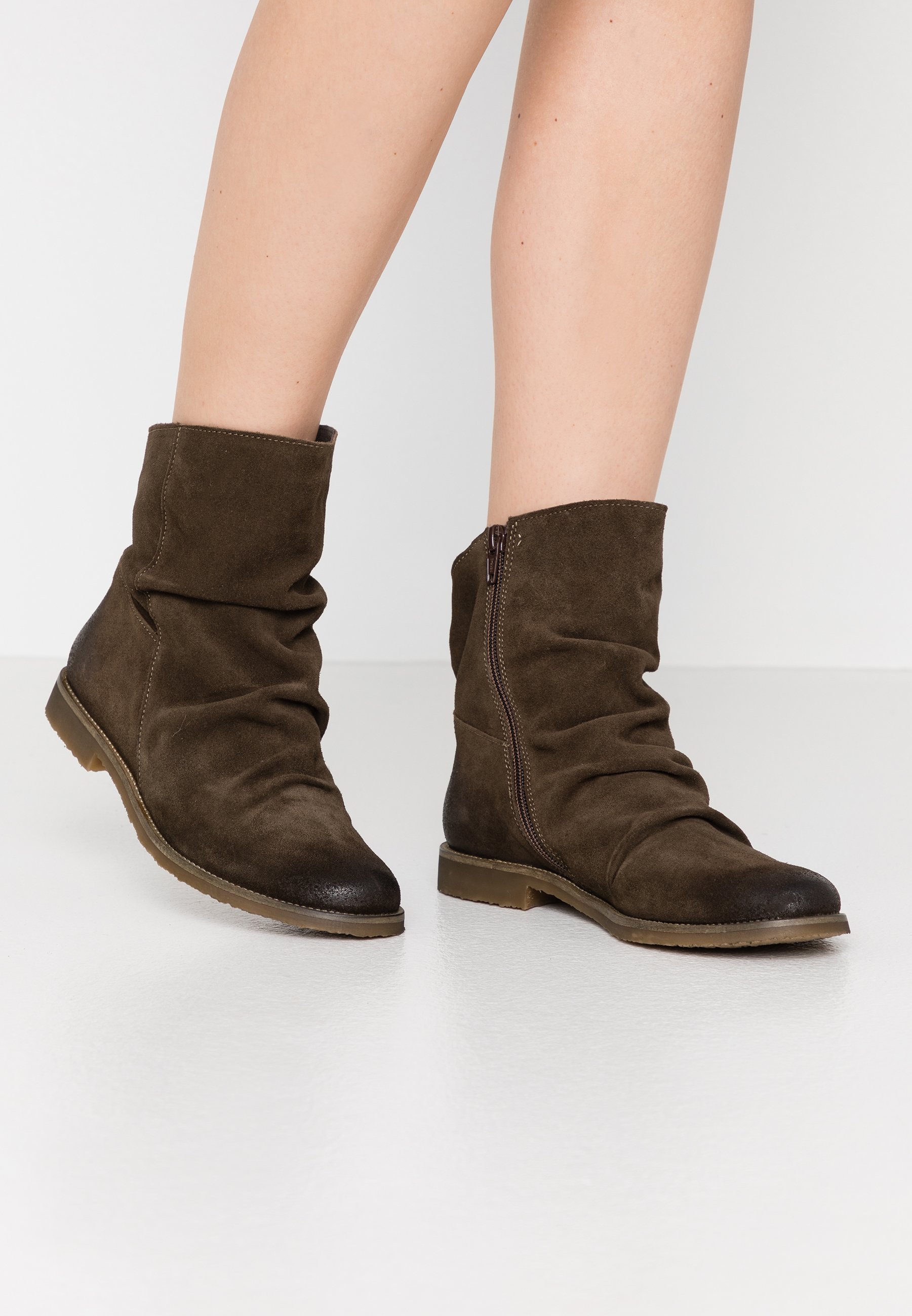Felmini Wide Fit CLASH - Korte laarzen - militar/olijfgroen gemêleerd -  Zalando.nl