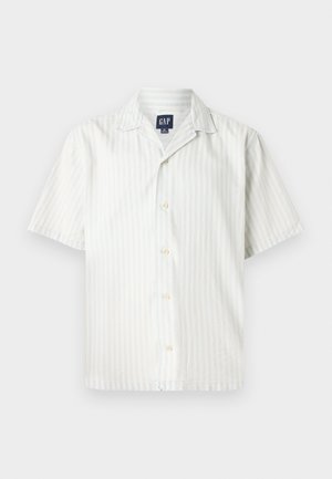 Kortærmet skjorte med knaplukning i lyseblå og hvide lodrette striber, lavet af bomuldsstof, med spidse krave og frontknapper.