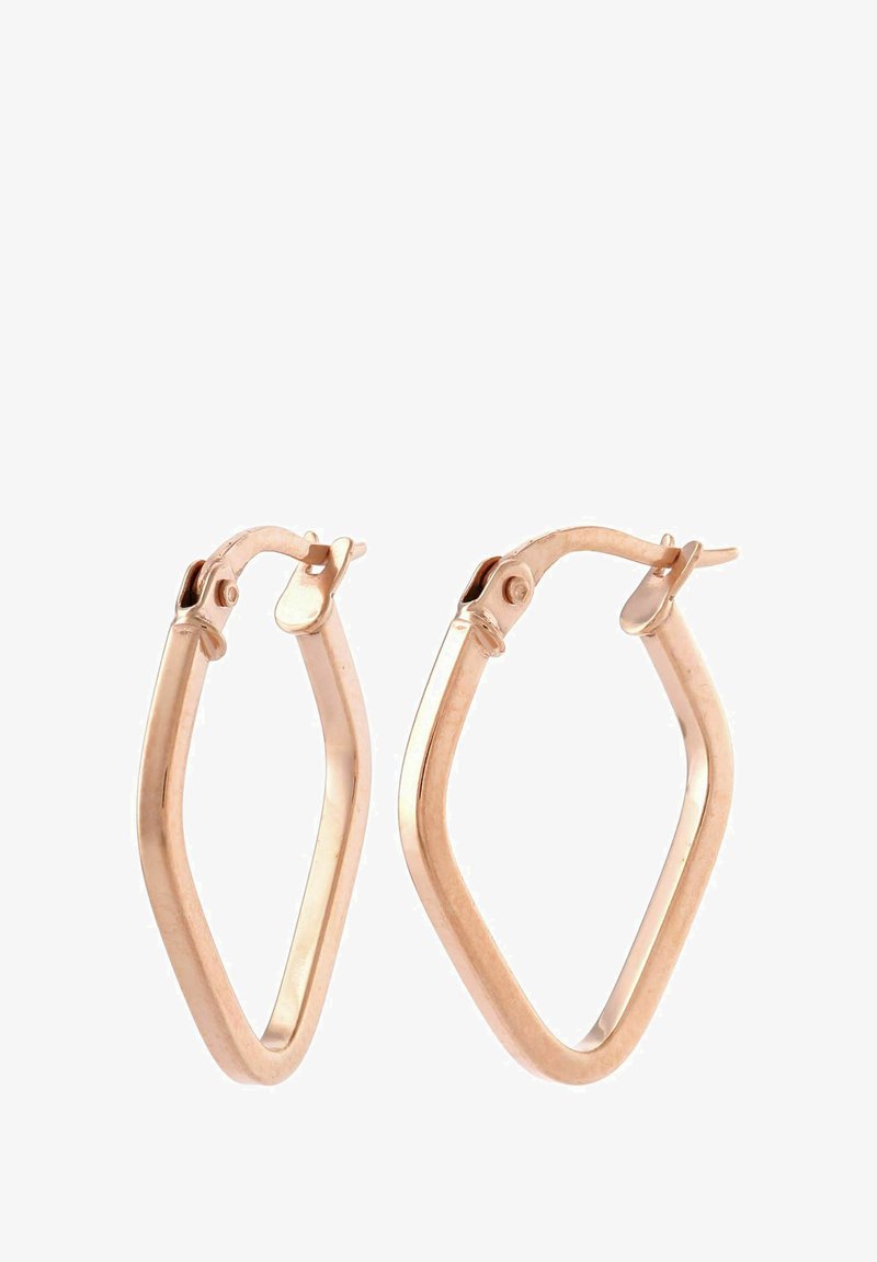 Par naušnice od poliranog ružičastog zlata u obliku geometrijskog trokuta s načinom zatvaranja na šarke, na bijeloj pozadini.