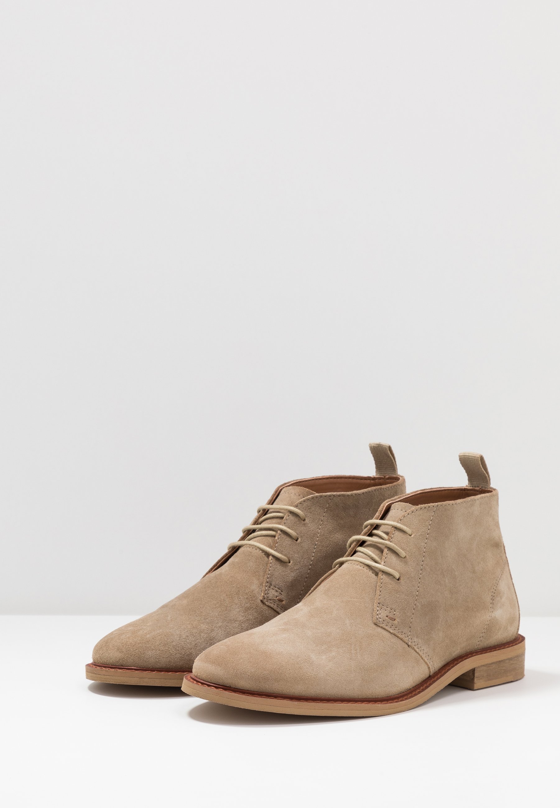 CALVIN CHUKKA Sportiga snörskor stone CALVIN CHUKKA Sportiga snörskor stone