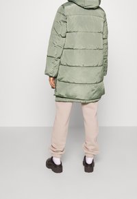 ONLY Petite Talvitakki - green