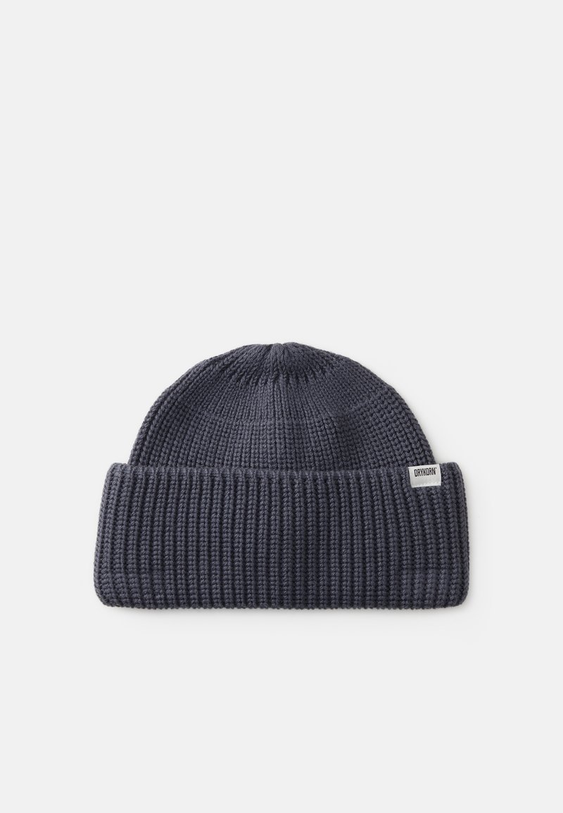 Tumši pelēks adīts beanie ar ribotu tekstūru un salocītu apkakli. Iekļauts neliels balts zīmola marķējums priekšā.
