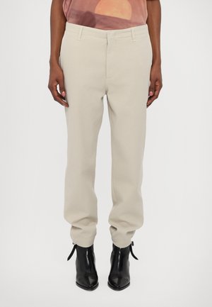 PANTS JANIS - Pantalones chinos - milk