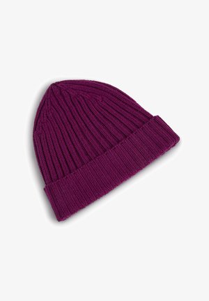 Lila Strickmütze mit geripptem Design und umgeschlagenem Saum. Hergestellt aus weichem Material, bietet sie einen engen Sitz und eine glatte Oberfläche.
