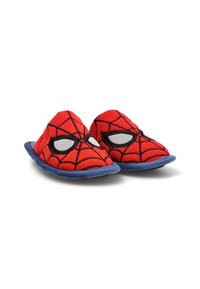 Zapatillas de tela rojas con diseño de Spider-Man, que cuentan con un patrón de telaraña negro y acentos de ojos blancos, con un forro y suela de peluche azul.