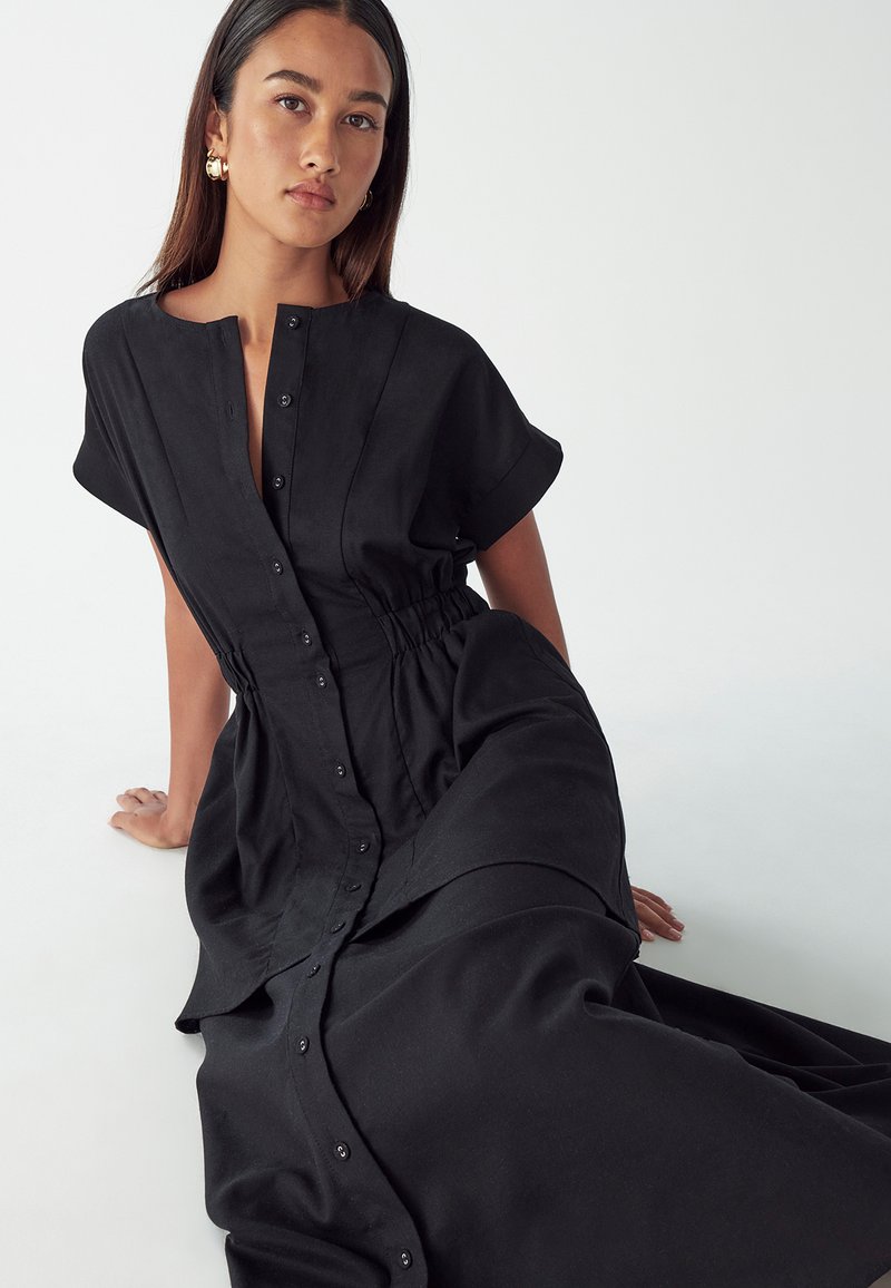 willa midi dress lovers and friends Lovers and Friends Willa Midi Dress in Black