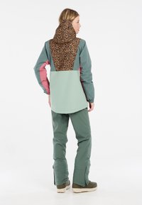Protest PRTAPEL - Giacca da snowboard - green baygreen
