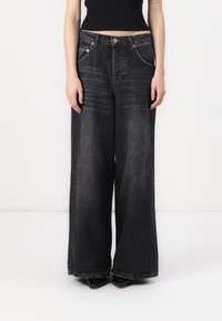 BDG Urban Outfitters ANIKA ULTRA WIDE LEG - Široke hlačnice - black