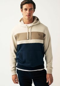 Unselected, neutral
