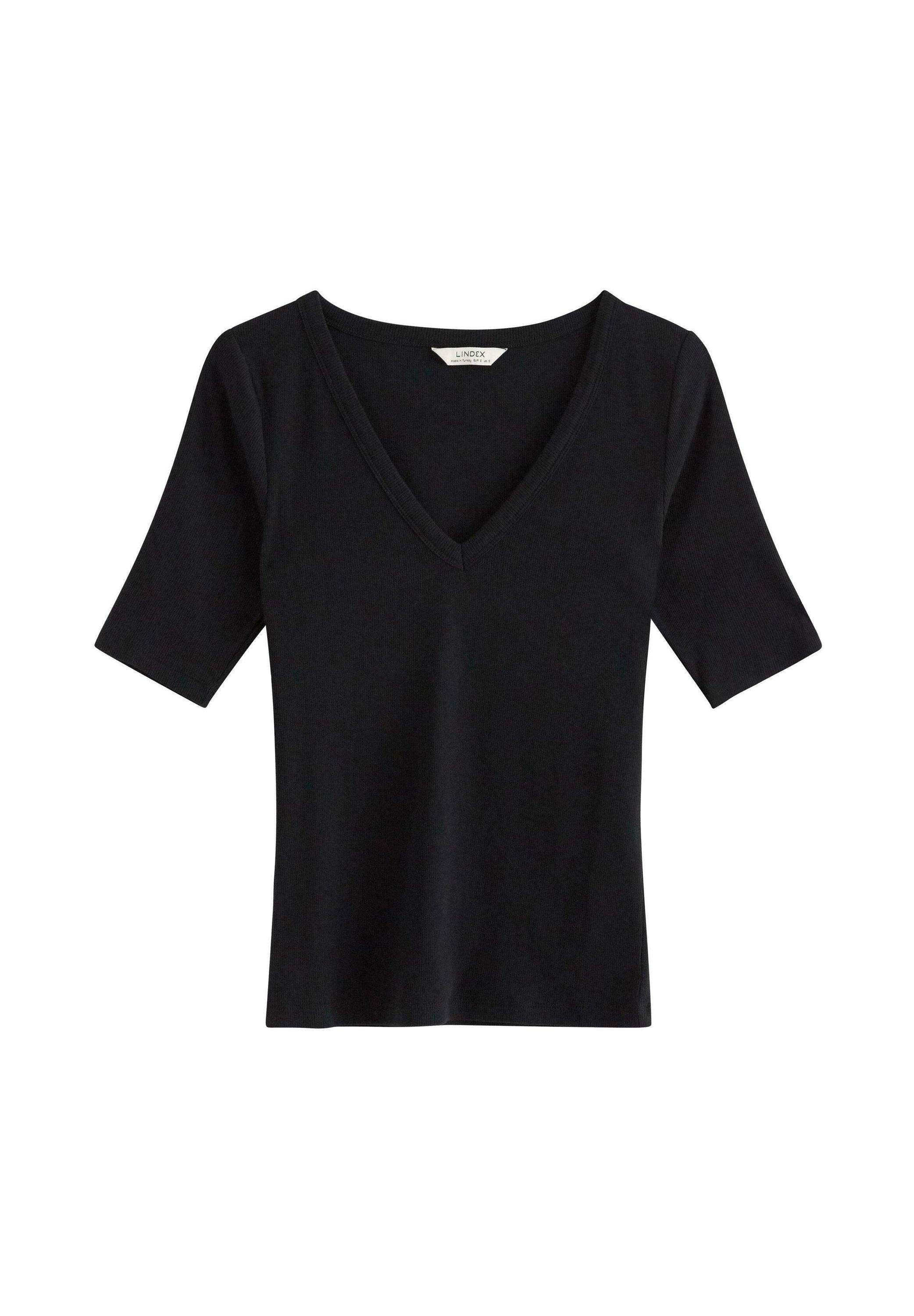 Black basic T-shirt