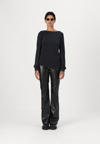 Gap Tall Nadrágok - black