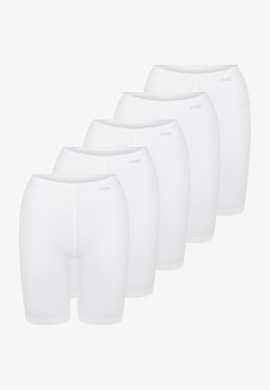 Fem par hvide sømløse shorts, knælange, stablet diagonalt, hver med en lille "sloggi"-logo øverst til venstre foran.