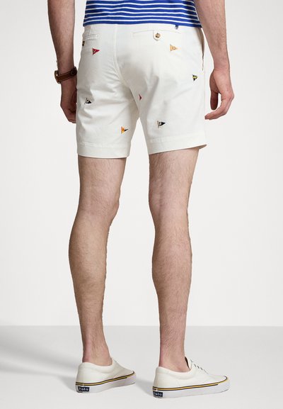 Polo Ralph Lauren BEDFORD FLAT FRONT - Shorts - deckwash white