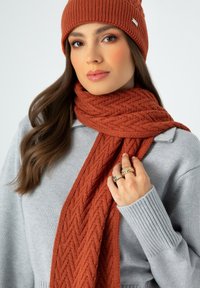 WITTCHEN Écharpe - red