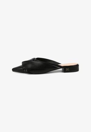 Mules en cuir noir à enfiler, avec un bout pointu, un détail avant torsadé, un petit talon carré et un accent logo doré sur le talon.