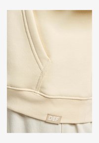 Non selezionato, beige