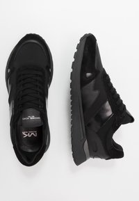 Michael Kors Sneakers - black
