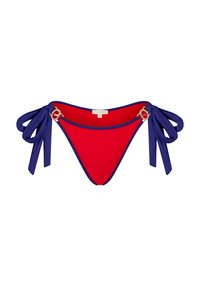Rote Bikini-Unterteile mit marineblauen Bindebändern an den Seiten, ausgestattet mit dekorativer Hardware und einem roten Edelstein. Glattes Material, minimalistische Abdeckung.