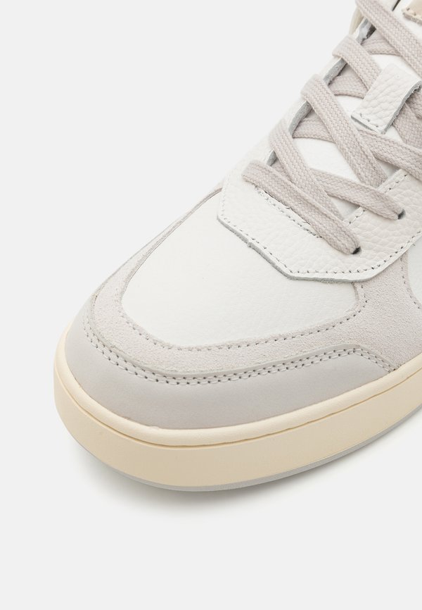 BASKET CUP LACEUP - Trainers3