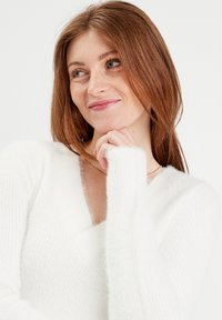 Thumbnail Image 3