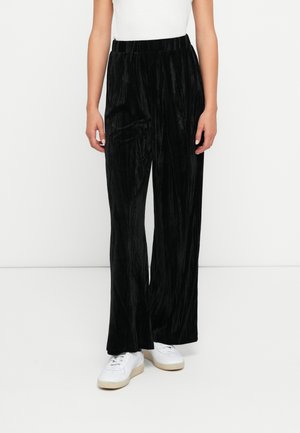 ONLVELVEA WIDE PANT  - Trainingsbroek - black