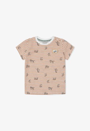 Camiseta de manga corta para niños, blanca con rayas marrones, con pequeñas ilustraciones de tigres negros y un parche etiquetado "Jungle Wild".