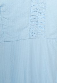 Vero Moda Tall VMTHILDE V NECK CALF DRESS - Vestido de dia - blue bell