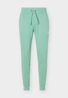 CENTRE TAPERED - Παντελόνι φόρμας - malachite green