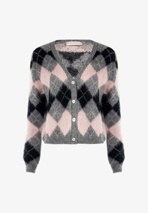Grijze, roze en zwarte argyle-geweven cardigan van zachte, pluizige stof met een V-hals, lange mouwen en vijf witte knopen.